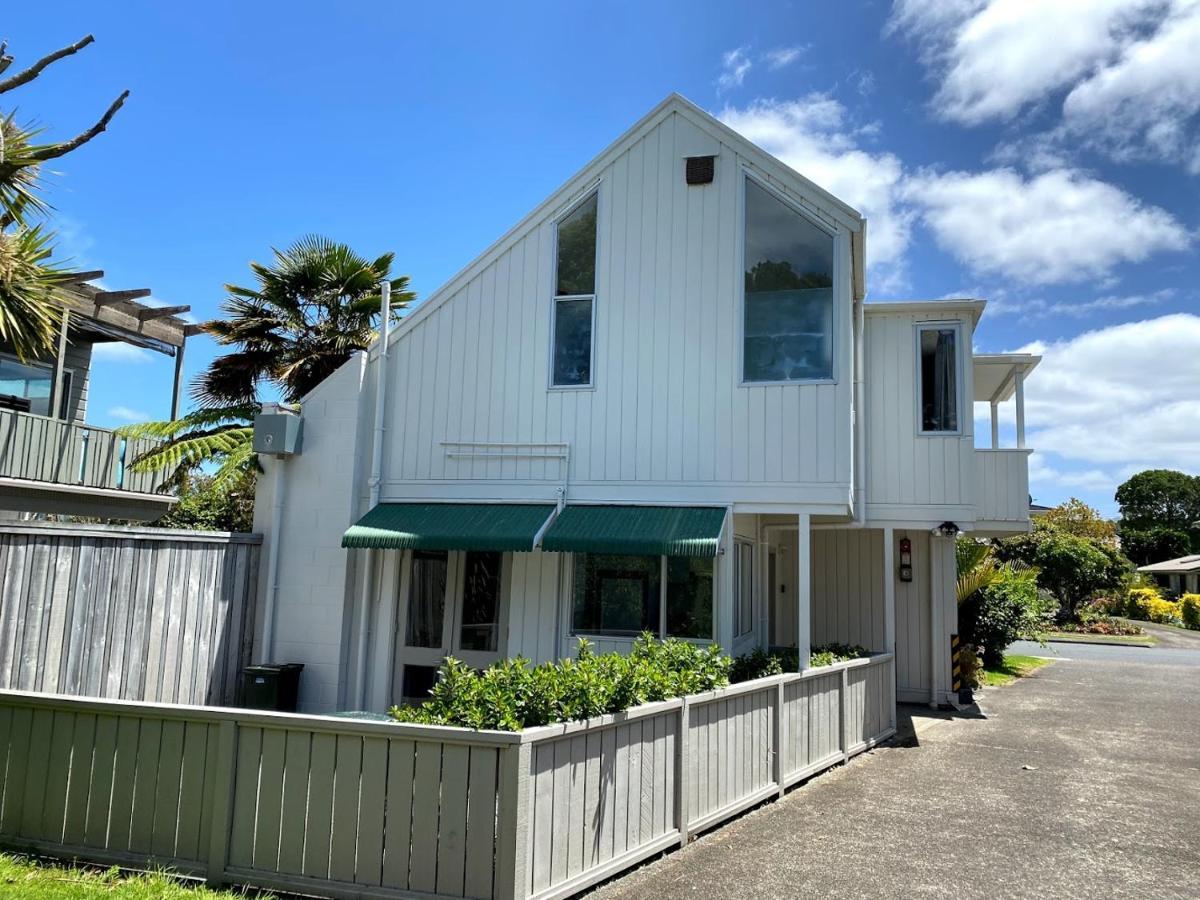 Chamberlain House - 3 Bedroom House By Manly Beach Auckland Zewnętrze zdjęcie